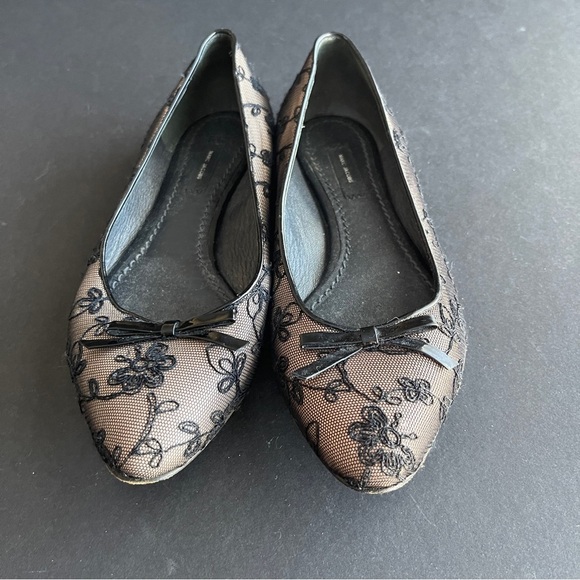 MARC JACOBS | Nude Flats with Floral Lace Overlay - Picture 7 of 13
